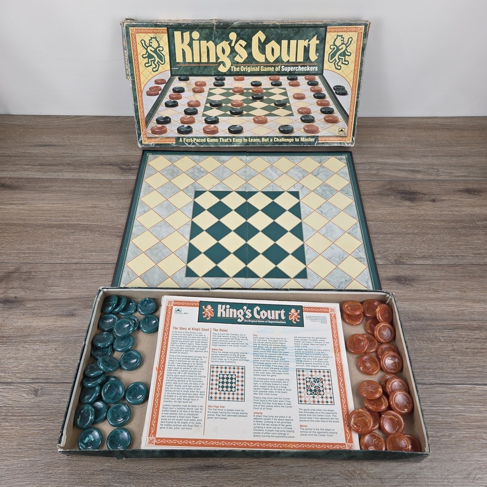 King's Court The Original Game of Super Checkers Golden Board Game 1989 Complete